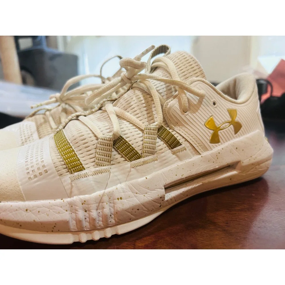 Under Armour HOVR Block City Women Size 8 White Gold Good Basketball Shoes